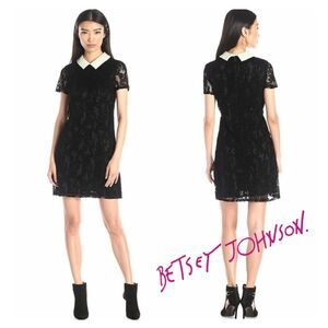 BETSEY JOHNSON Pearl Collar Cap Sleeve Shift Flock Dress. Size 10